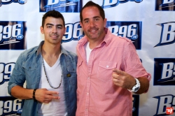 Joe Jonas & Ward 1