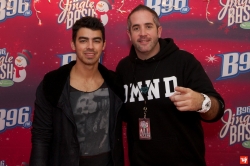 Joe Jonas & Ward 1