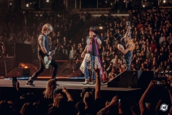 2017 Guns N Roses Chicago Concert • Photos