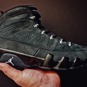 Air Jordan 9 Retro “Anthracite”