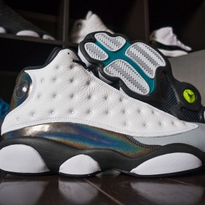 Air Jordan 13 “Hologram”