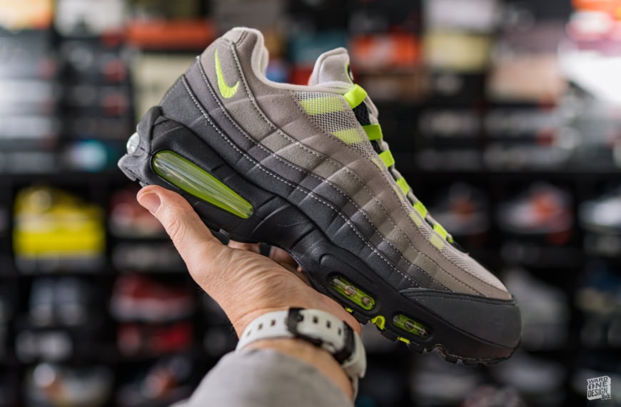 Close-up of Nike Air Max 95 OG Big Bubble sneaker showcasing its iconic design and vibrant color accents. Perfect for sneaker enthusiasts and collectors.