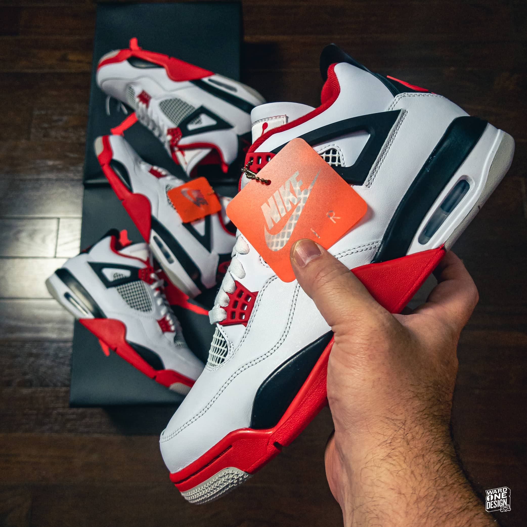 Air Jordan 4 Fire Red