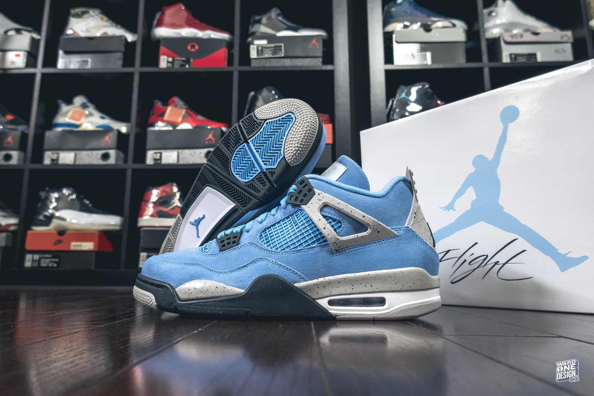 Air Jordan 4 University Blue