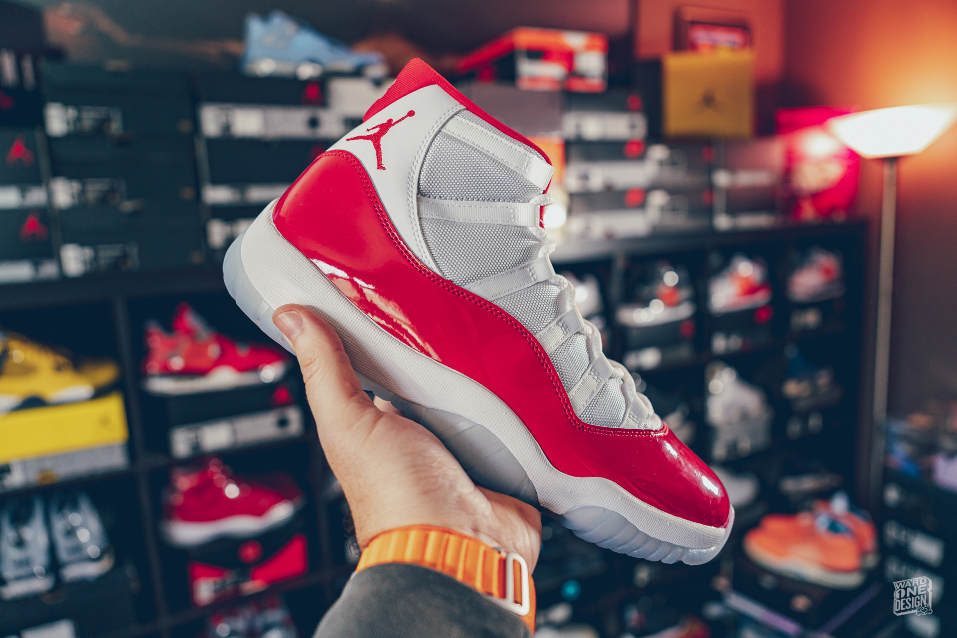 Air Jordan 11 • Varsity Red