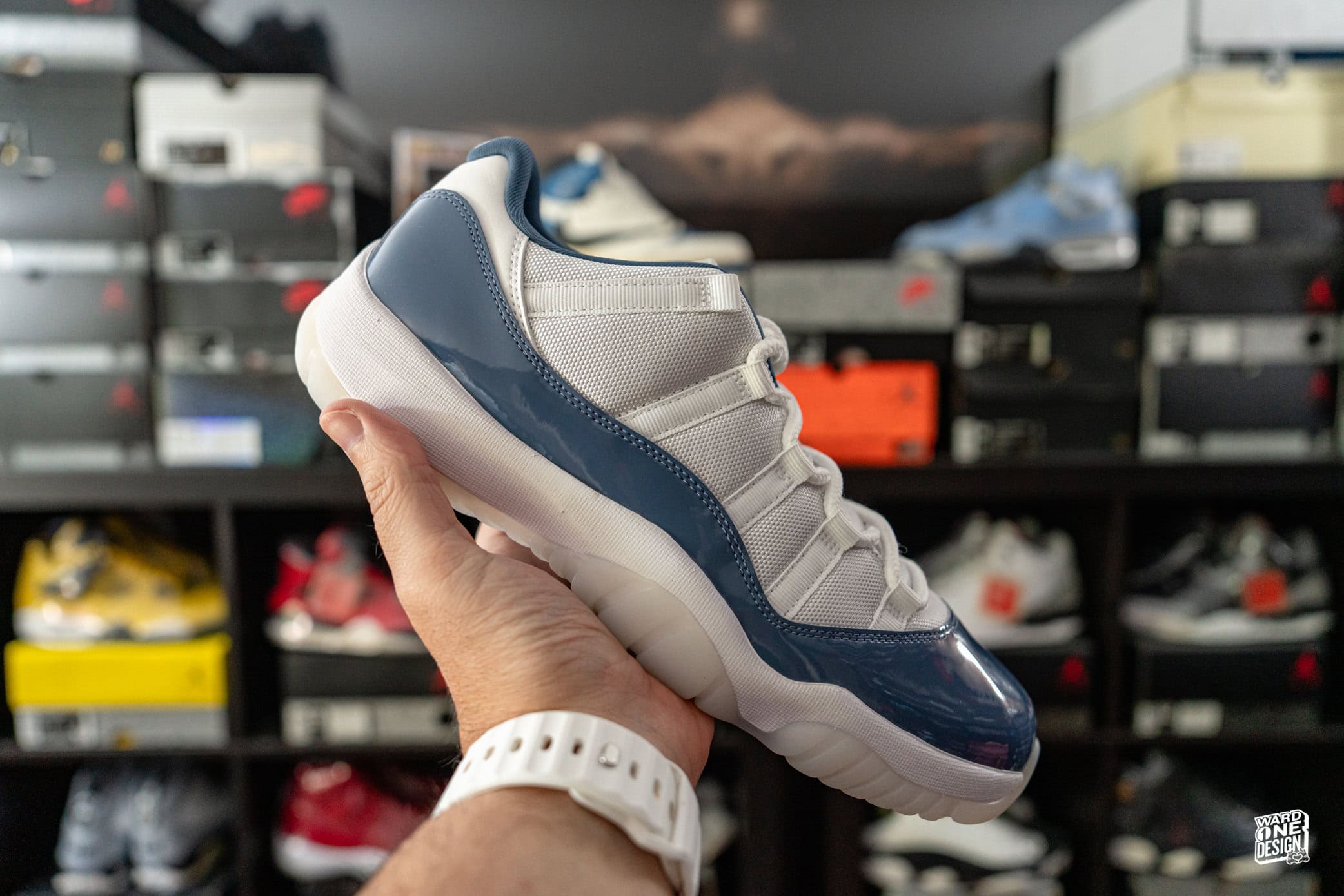 Air Jordan 11 Low – Diffused Blue